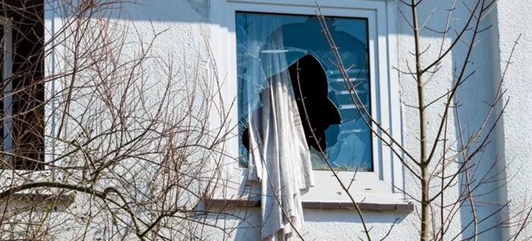 Storm Window Installation Contractors in Englewood, FL