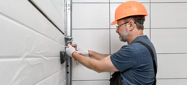 Garage Door Repair in Englewood
