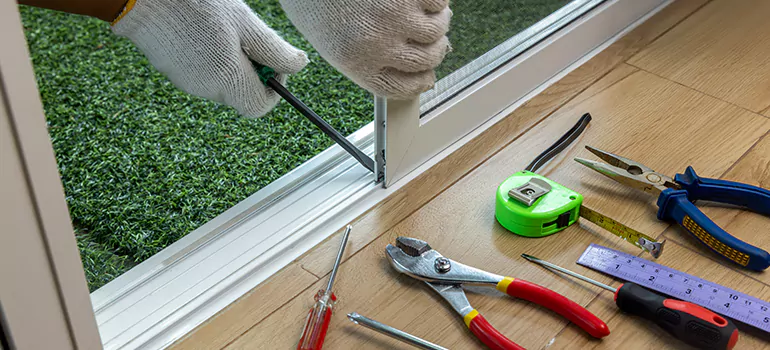 Window Hinge Repair in Englewood, FL